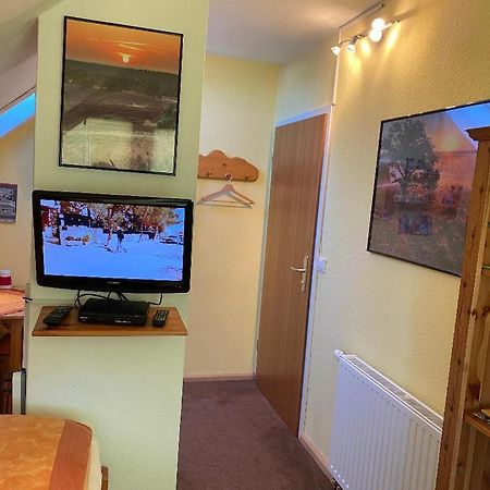 Gemuetliches Zimmer Zentral In Der Lueneburger Heide シュネーヴァーディンゲン エクステリア 写真