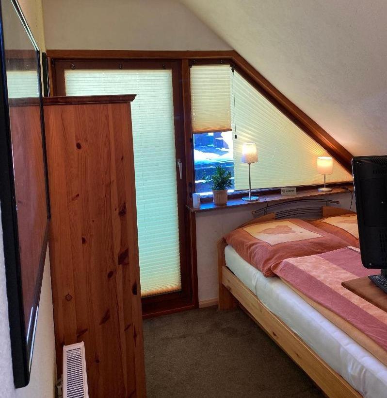 Gemuetliches Zimmer Zentral In Der Lueneburger Heide シュネーヴァーディンゲン エクステリア 写真