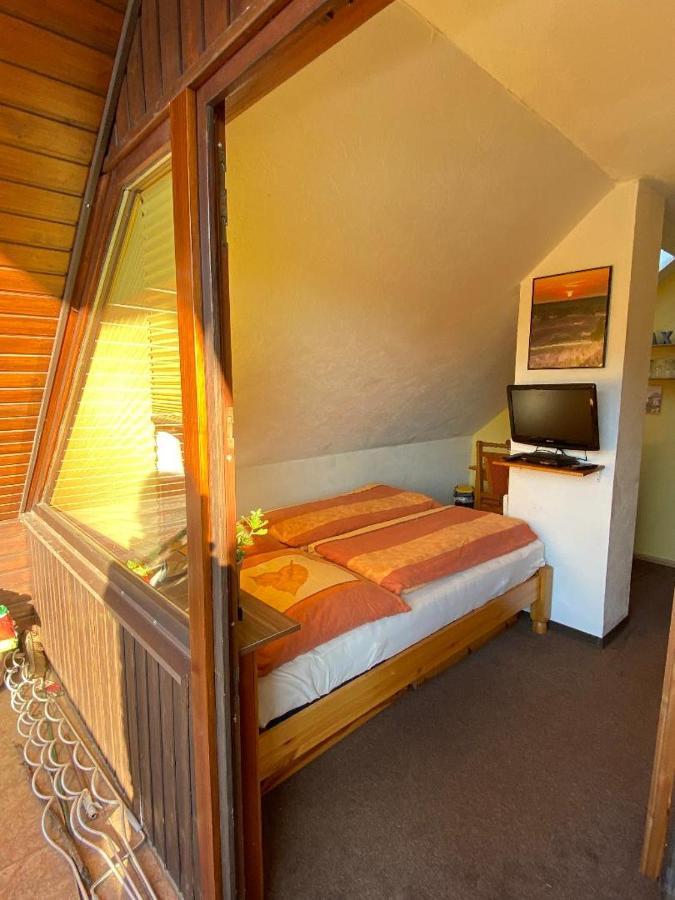 Gemuetliches Zimmer Zentral In Der Lueneburger Heide シュネーヴァーディンゲン エクステリア 写真
